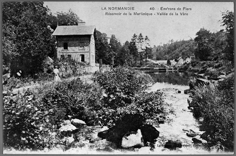 Réservoir de la Martinique, Vallée de la Vère.- Carte postale, éd. Levasseur, début 20e siècle. (Collection particulière G. Bourdin).