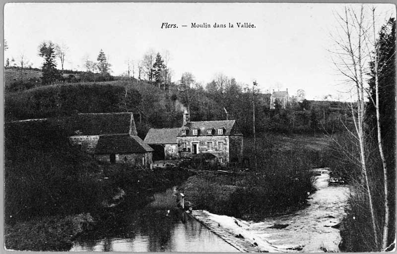 Flers, moulin dans la vallée.- Carte postale, début 20e siècle. (Collection particulière G. Bourdin).
