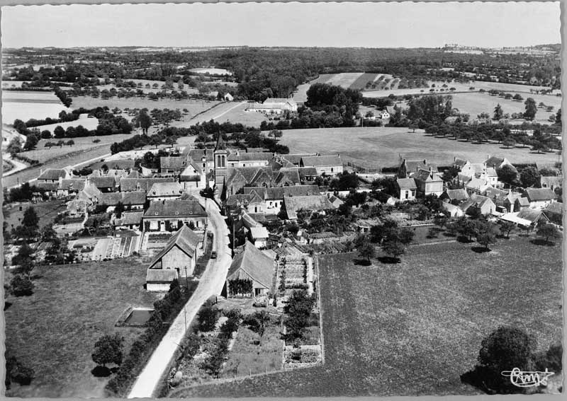 Vue générale aérienne.- Carte postale, CIM, impr. Colombier à Macon, milieu 20e siècle.