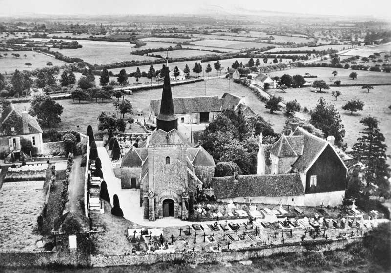 L'église.- Carte postale, Lapie, milieu 20e siècle.