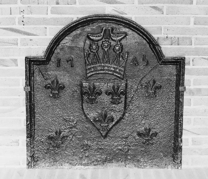 Plaque de cheminée (2)