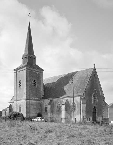 Eglise priorale vue du nord ouest. ; Eglise priorale vue du nord ouest.