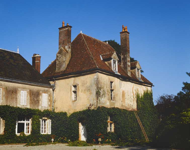 Château : pavillon. ; Château : pavillon.