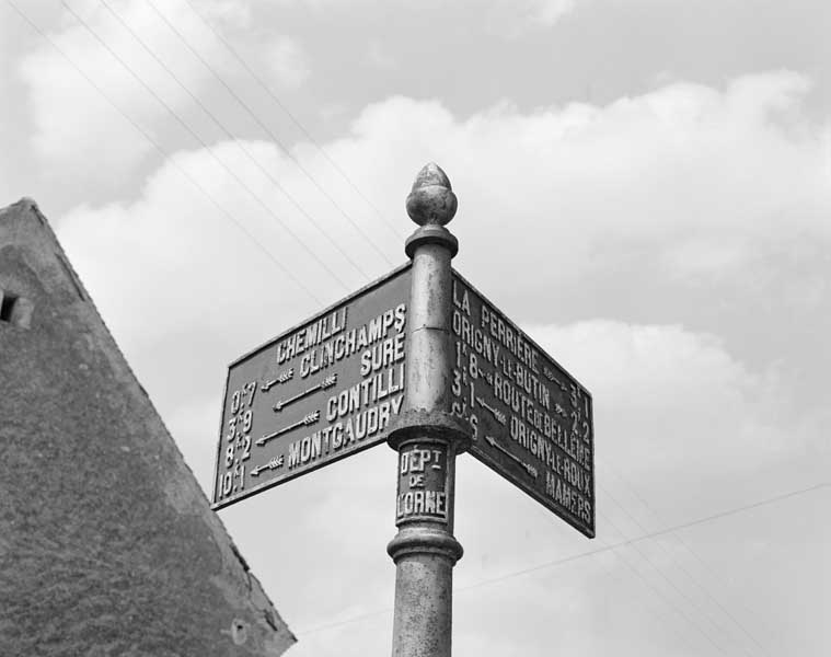 Poteau indicateur.