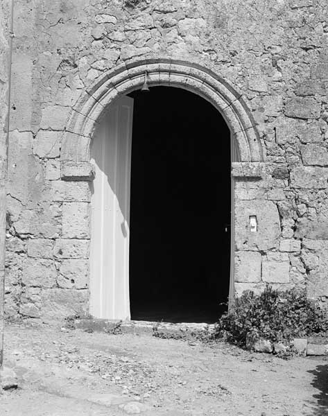 Chapelle Saint-Santin, élévation extérieure ouest, portail.