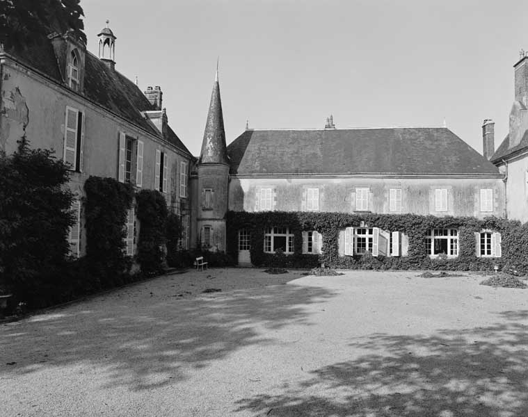 Château, élévation extérieure ouest sur cour.