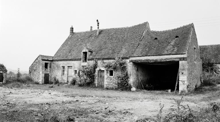 Logis et charretterie. ; Ferme à La Biardière : logis et charretterie.