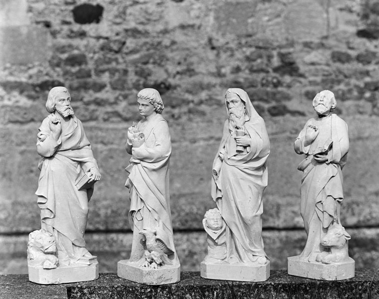 Ensemble de 4 statuettes : les quatre évangélistes