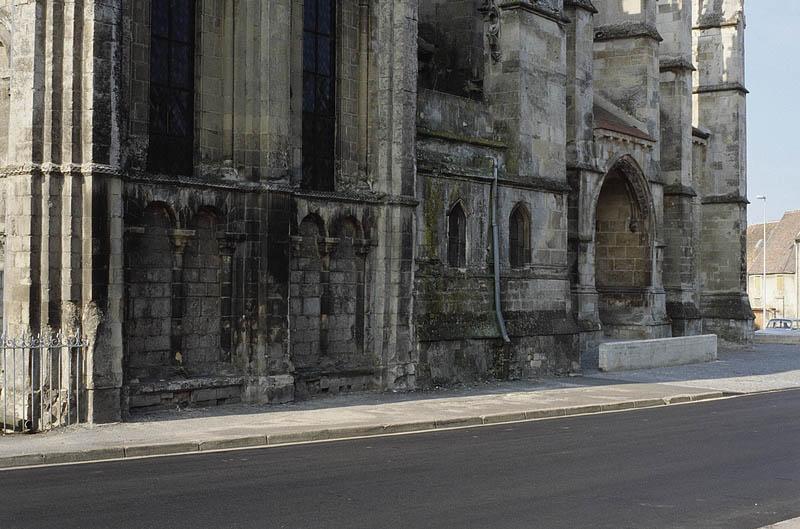 Elévation extérieure Nord du bas-côté nord et du bras nord du transept, premier niveau.