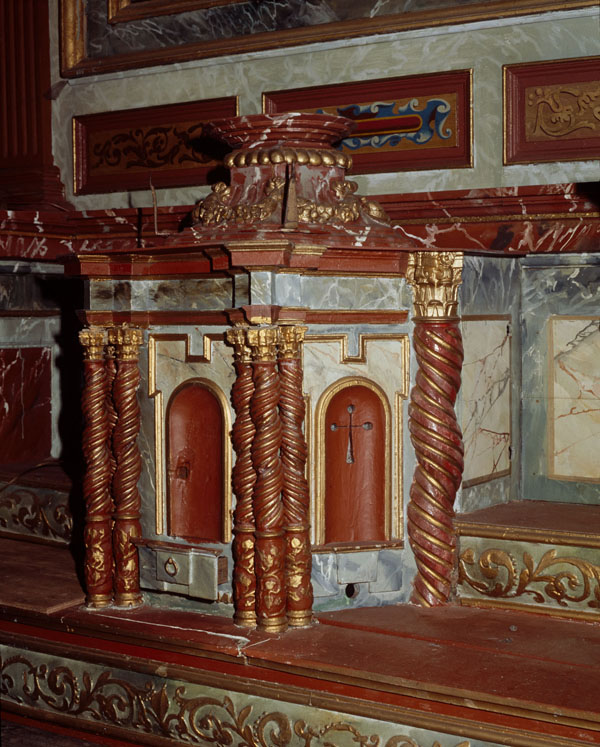 Ensemble du maître-autel : autel, retable architecturé et tabernacle