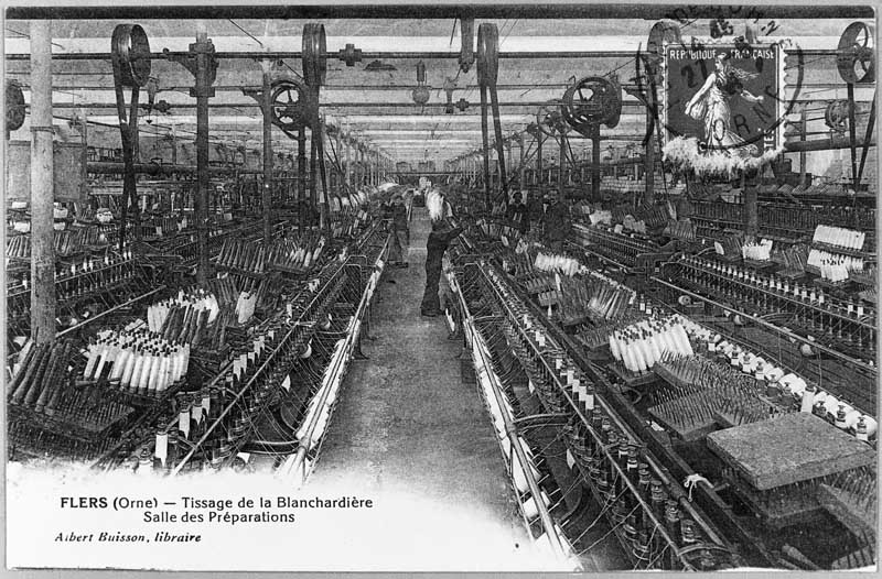 FLERS (Orne) - Tissage de la Blanchardière, salle des préparations.- Carte postale, éd. Albert Buisson, début 20e siècle. (Collection particulière G. Bourdin).