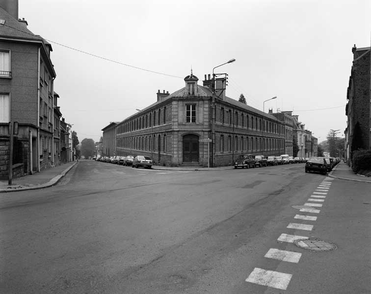 Bureaux des tissages et filature de la Planchette, rue Julien Salles, élévation sur rue.