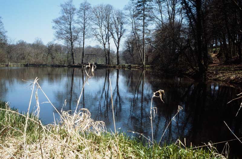 Retenue, vue prise de l'ouest.