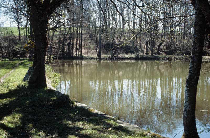 Retenue, vue prise du nord-est.