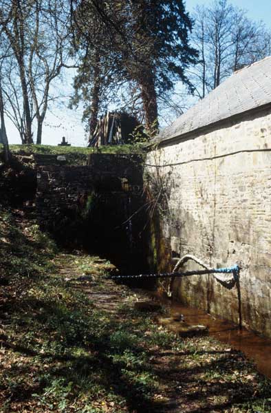 Bâtiment agricole (1), élévation extérieure sud, vue partielle.