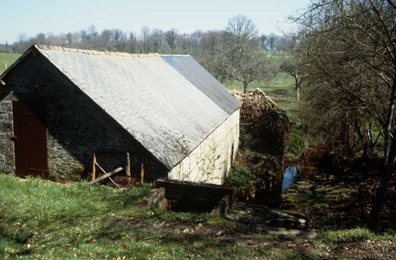 Bâtiment agricole (1), élévations extérieures sud et ouest.
