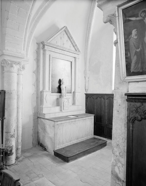 Ensemble de l'autel secondaire de saint Germain : autel, retable architecturé et tabernacle