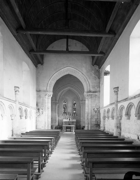 Elévation intérieure de la nef vers le choeur.