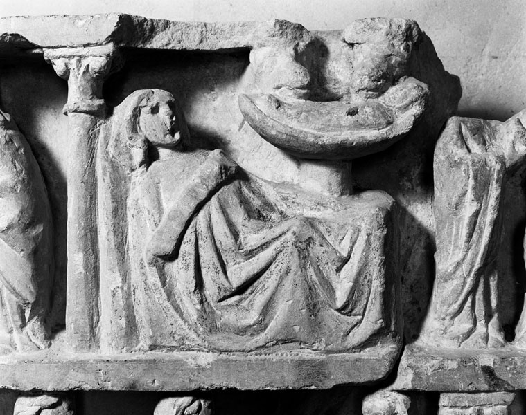 Partie gauche, scène n°3. La Nativité : la Vierge et la sage femme.