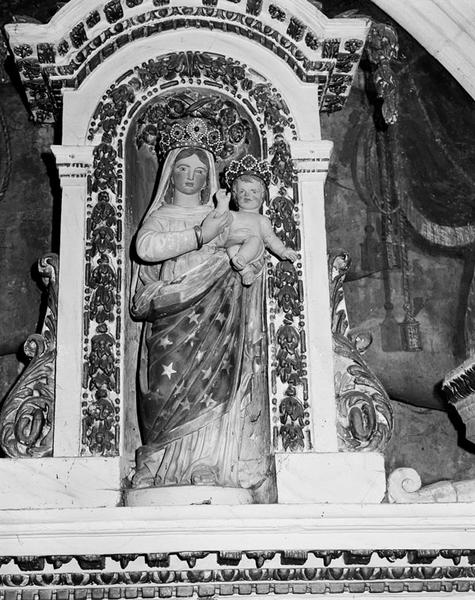 Statue : Vierge à l'Enfant