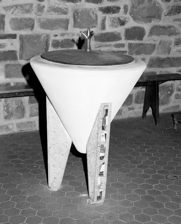 Fonts baptismaux.
