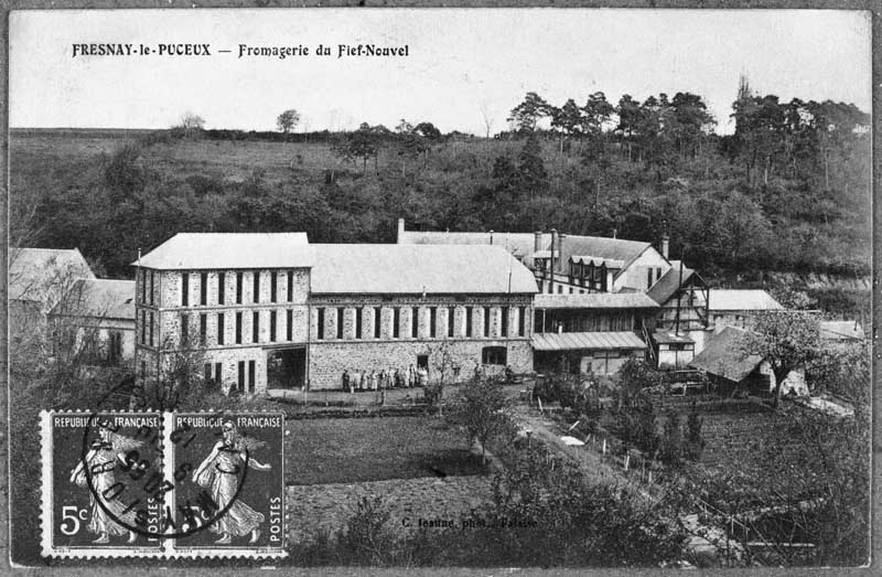 Fresnay-le-Puceux - Fromagerie du Fief-Nouvel.- Carte postale, C. Jeanne photogr., vers 1912. (Collection particulière Seigneurie).