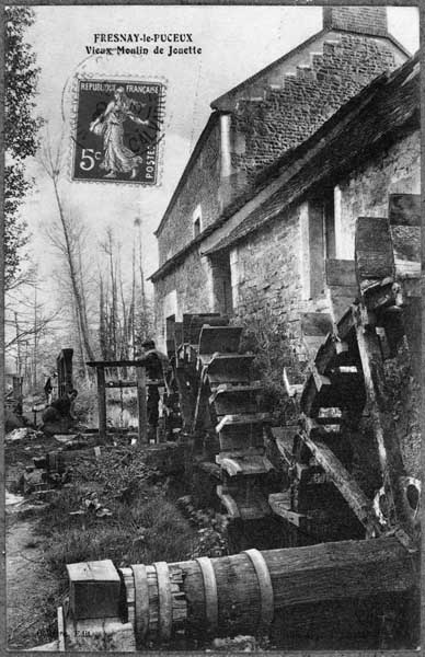 Fresnay-le-Puceux - Vieux moulin de Jouette.- Carte postale, éd. Collette, début 20e siècle. (Collection particulière Seigneurie). ; Fresnay-le-Puceux - Vieux moulin de Jouette. - Carte postale, éd. Collette, début 20e siècle. (Collection particulière Seigneurie).