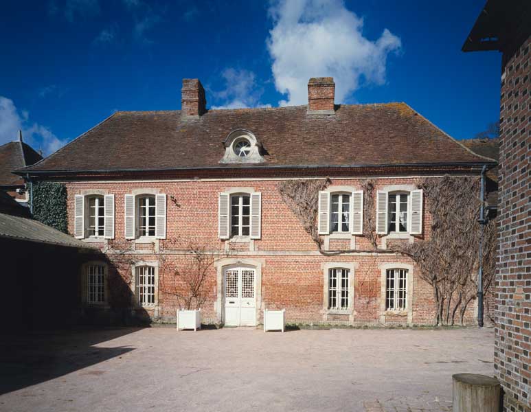 Infirmerie vétérinaire, maison du vétérinaire, élévation sud sur cour.