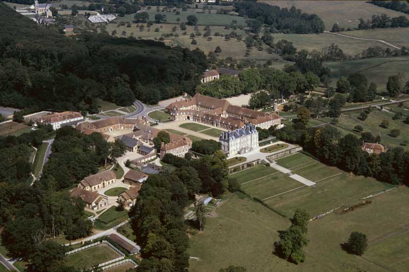 Vue aérienne prise du sud ouest.