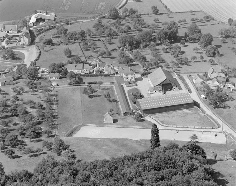 Vue aérienne du hameau de Sainte-Eugénie.