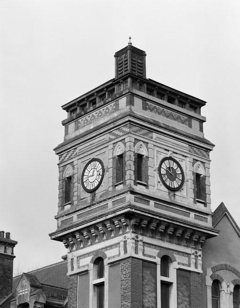 Logement patronal. Détail : tour de l'horloge. Elévations extérieures sud et est.