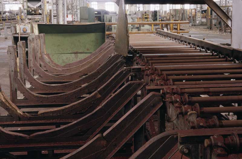 Bâtiment d'étirage (1): Four de recuit (1), détail : sortie du four et récepteurs des recuits.