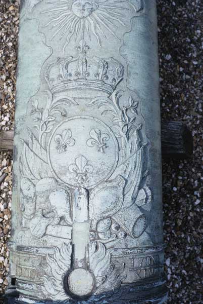 Canon "Le Caméléon", détail.