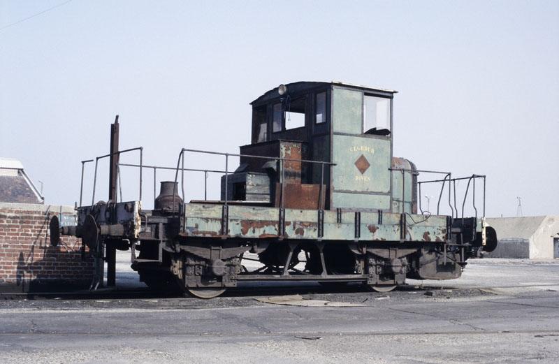 Locotracteur. Vue latérale droite.