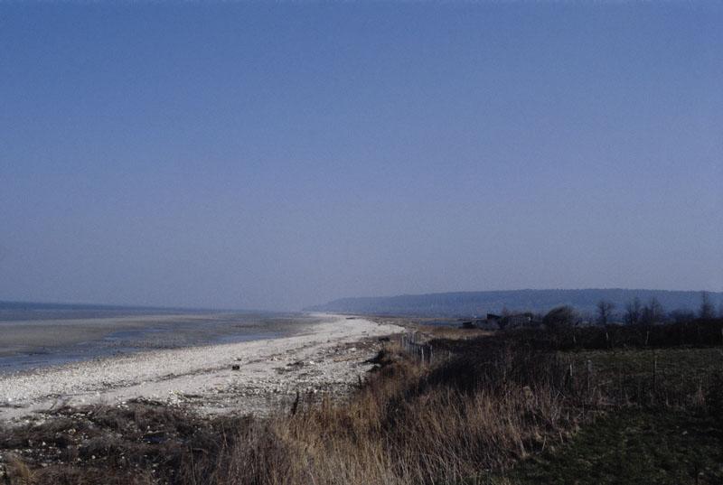 Vue de situation prise de l'ouest.