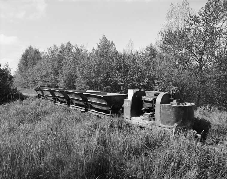 Wagonnets et locotracteur.