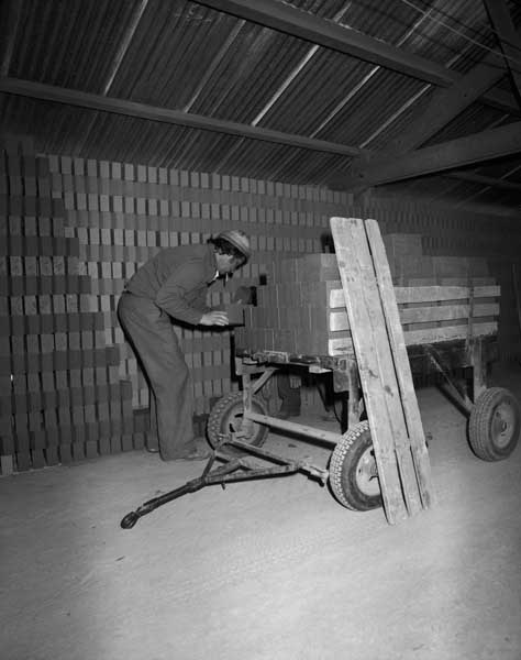 Pièces de séchage. Mise en place des briques.