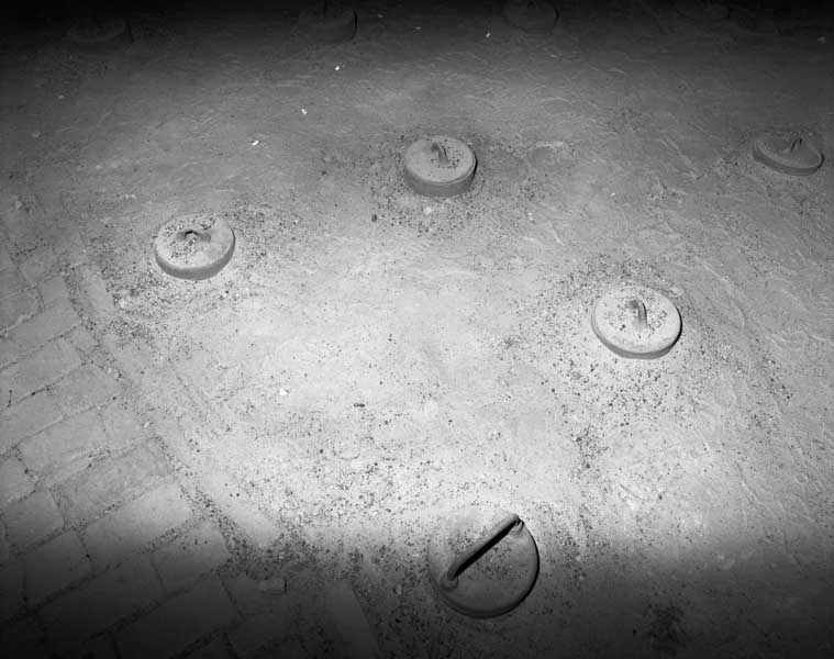 Four continu à galeries. Vue du dessus. Détail : cloches sur trous à feu.