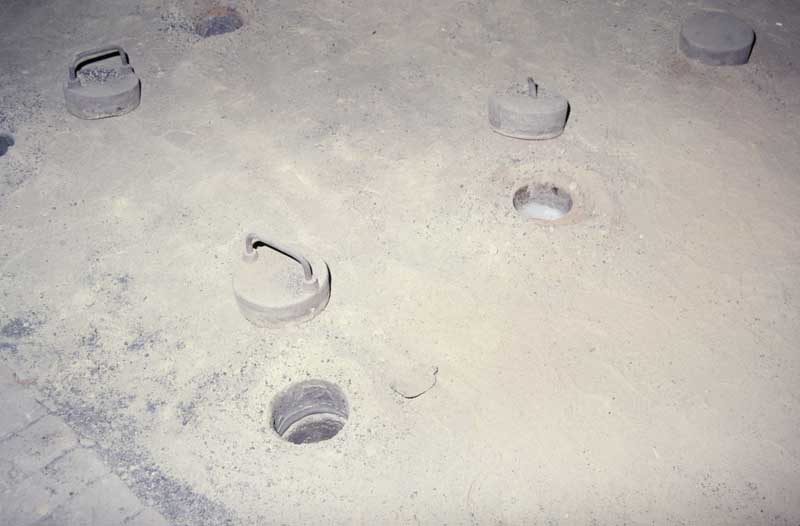 Four continu à galeries. Vue de dessus. Détail : cloches sur trous à feu.