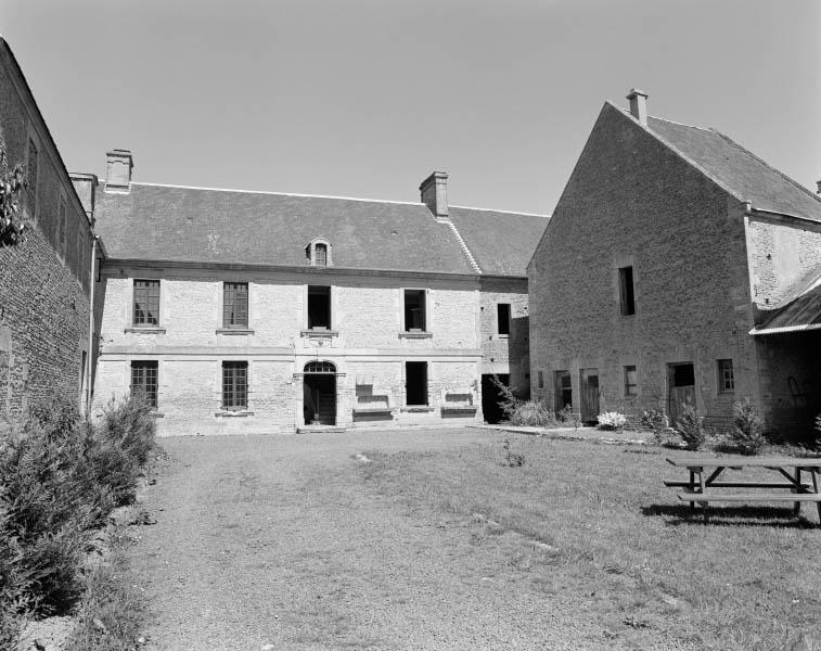 Logis.