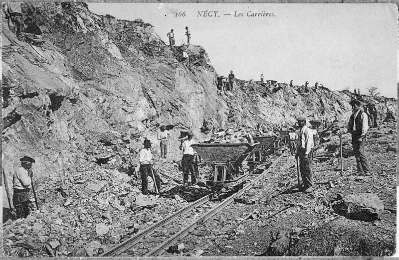 Les carrières.- Carte postale, début 20e siècle. (Collection particulière Houben).