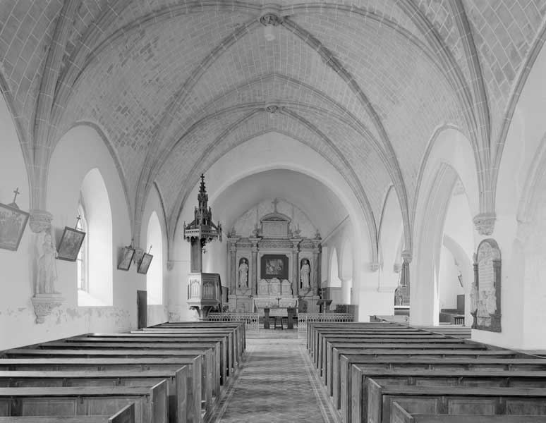 Elévation intérieure de la nef vers le choeur.