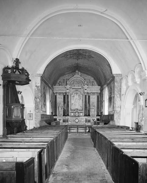 Elévation intérieure de la nef vers le choeur.