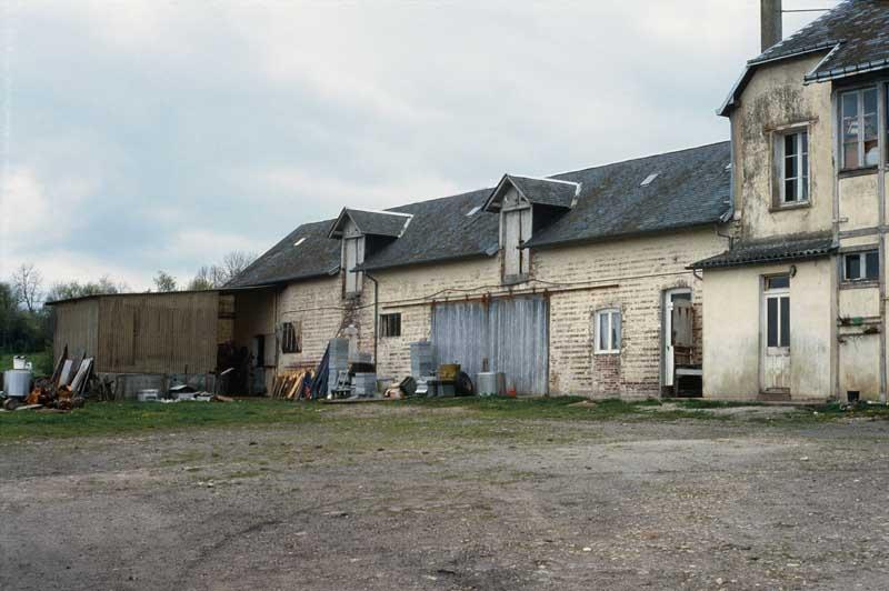 Porcherie, élévation extérieure sud.