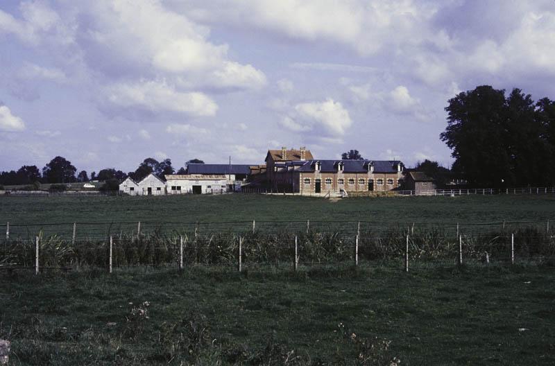 Ecuries, vue d'ensemble.