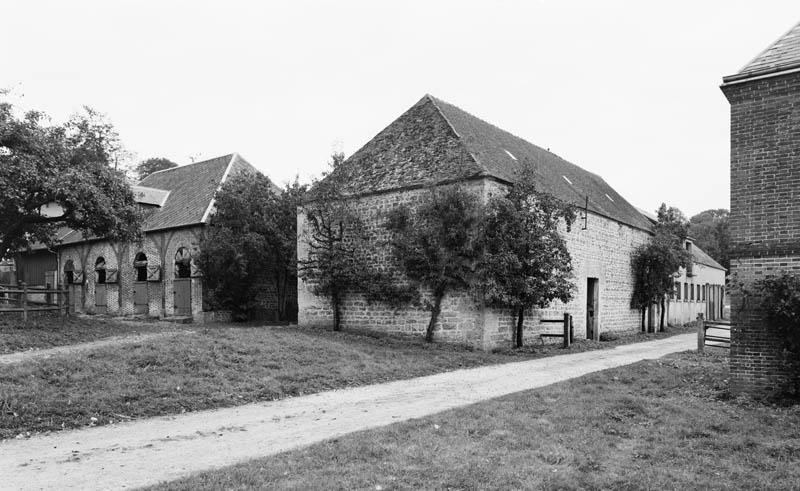 Château, grange et écurie.