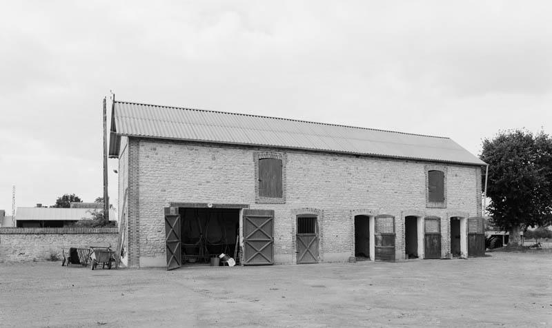 Ecuries, aile ouest.