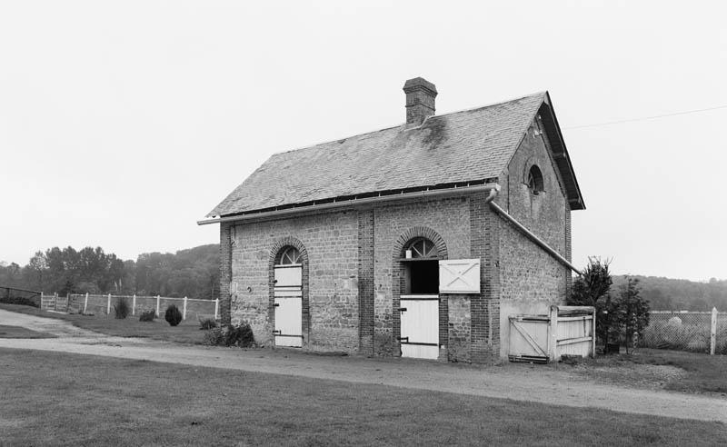 Ancien fournil devenu écuries.