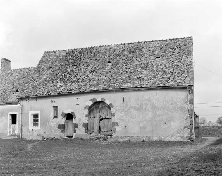 Grange, élevation extérieure ouest sur cour.
