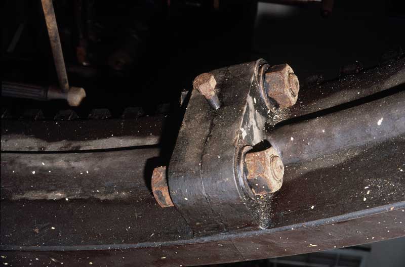 Machine à vapeur à piston. Détail : assemblage du volant d'inertie et d'entrainement.
